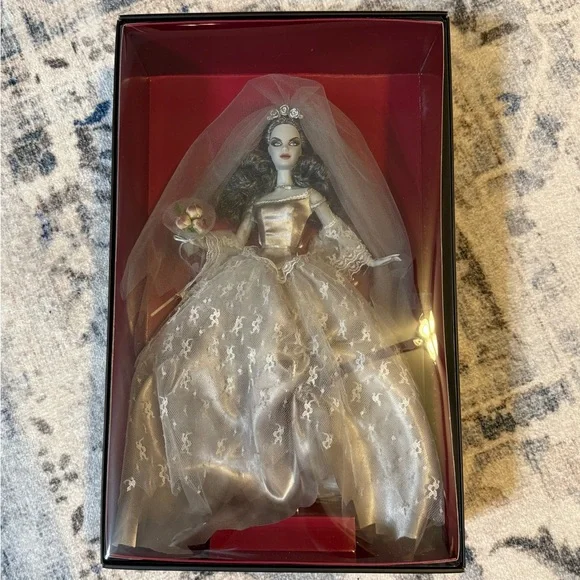 Haunted Beauty Zombie Bride Barbie Doll - Gold Label - Picture 10 of 14